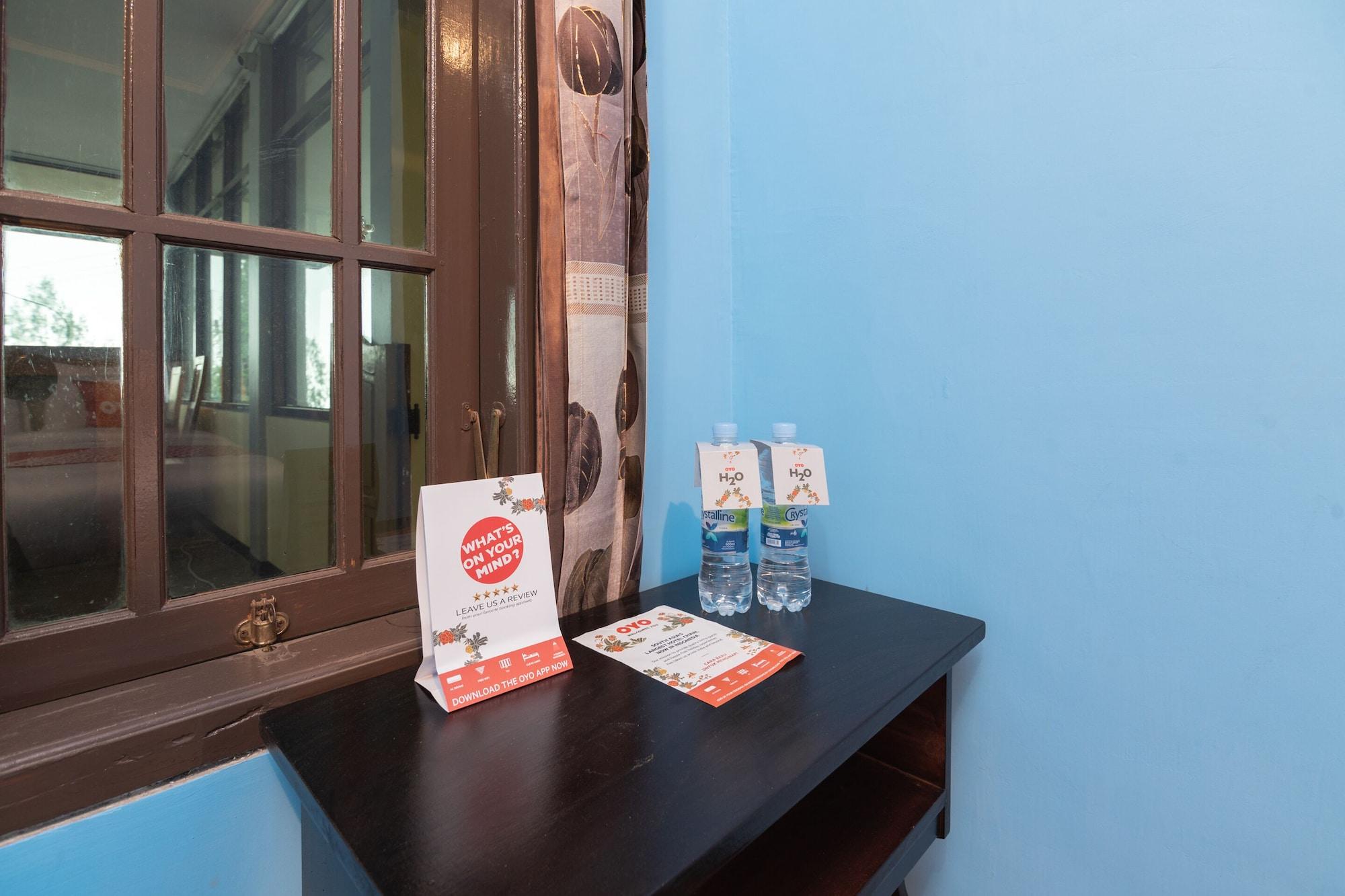 Oyo 1852 Intan Bromo Homestay Pasuruan Buitenkant foto