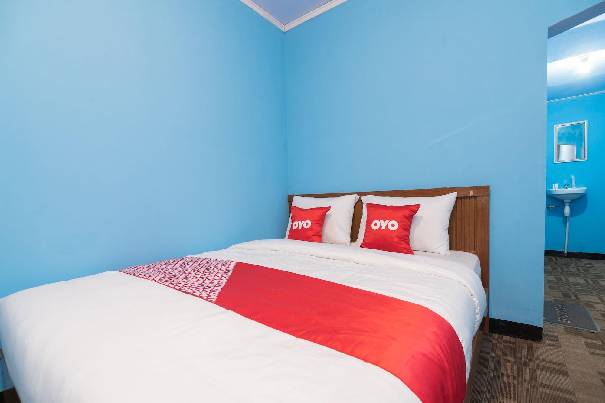 Oyo 1852 Intan Bromo Homestay Pasuruan Buitenkant foto